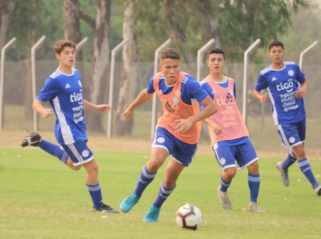 Selecciones Juveniles: con amistosos internacionales en la agenda.