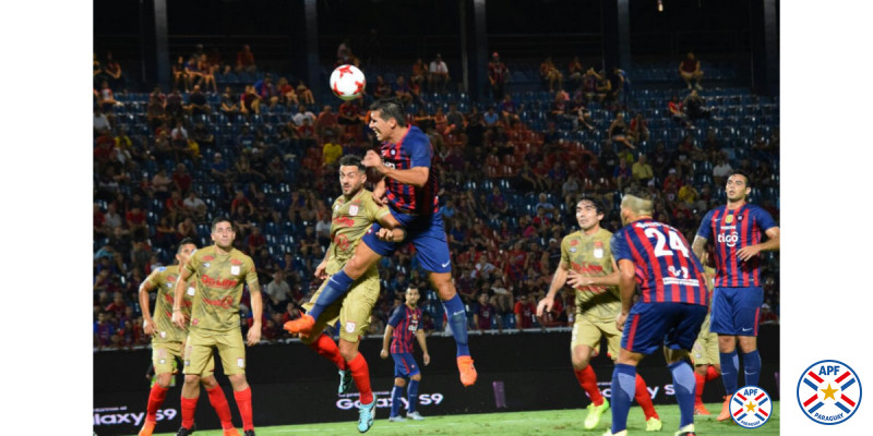 Cerro juega en el Este por la punta