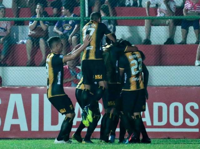 El Aborigen se impone con autoridad a San Lorenzo