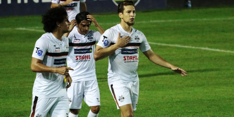 Blas Cáceres queda fuera dos juegos