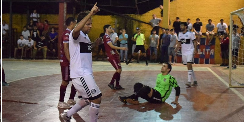 Diez clasificados en Copa Futsal