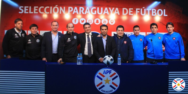 Las estrellas apuntan al este