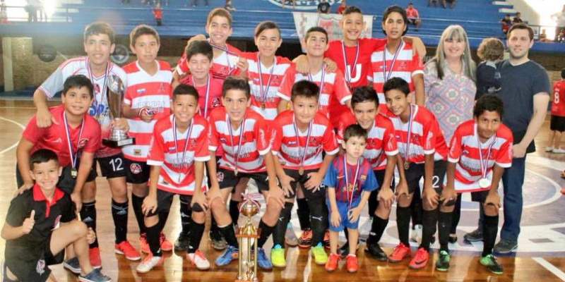 Los campeones en Bases y Formativas