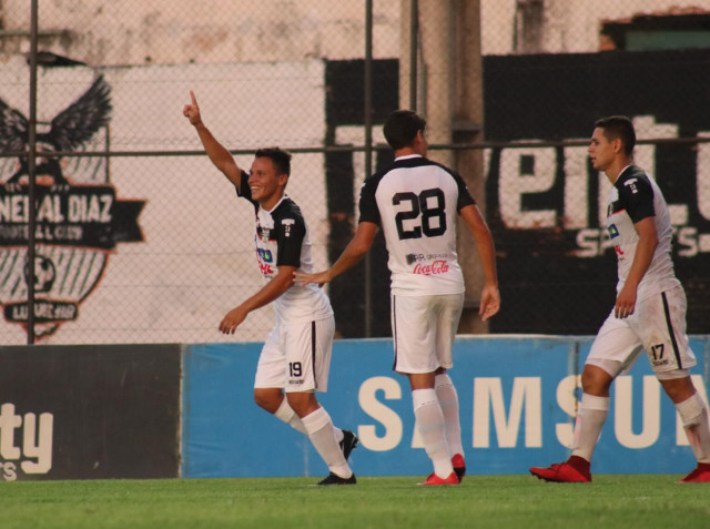 General Díaz logra imponerse ante Deportivo Santaní