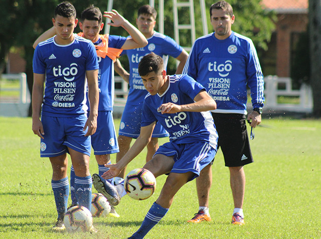 La Albirrojita desarrolló su último entrenamiento y está lista para viajar