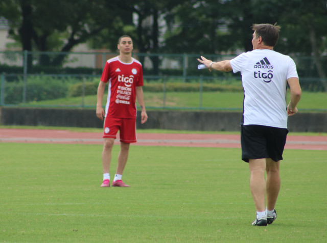 Paraguay enfrenta hoy a Japón en Kashima
