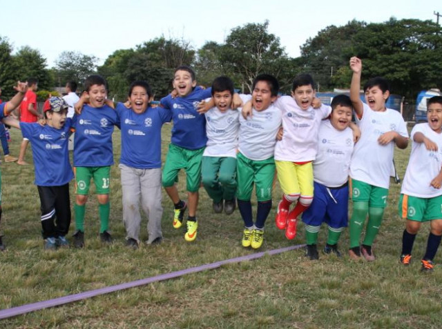 Otro GOLAZO en Canindeyú