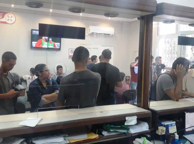 Movimiento intenso en el cierre del libro de pases