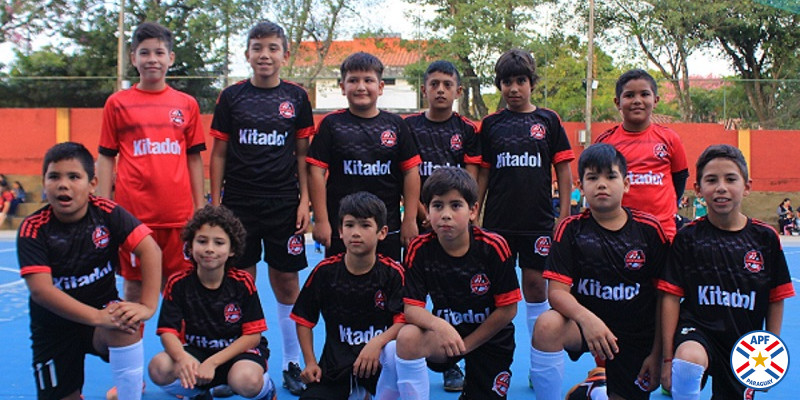Menudos ya juegan al Futsal oficial