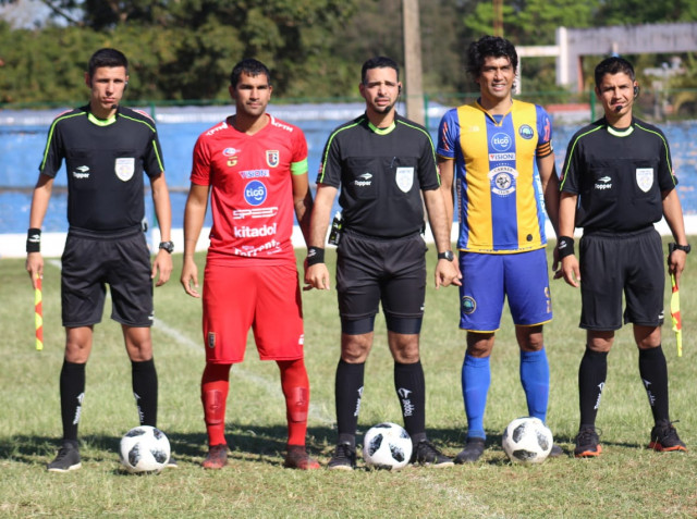 Primera B: árbitros confirmados para el adelanto.