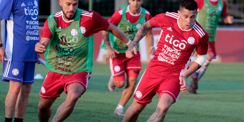 La Albirroja en Guaraní