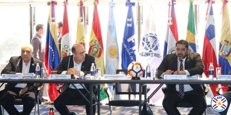 Mesa de expertos en la CONMEBOL